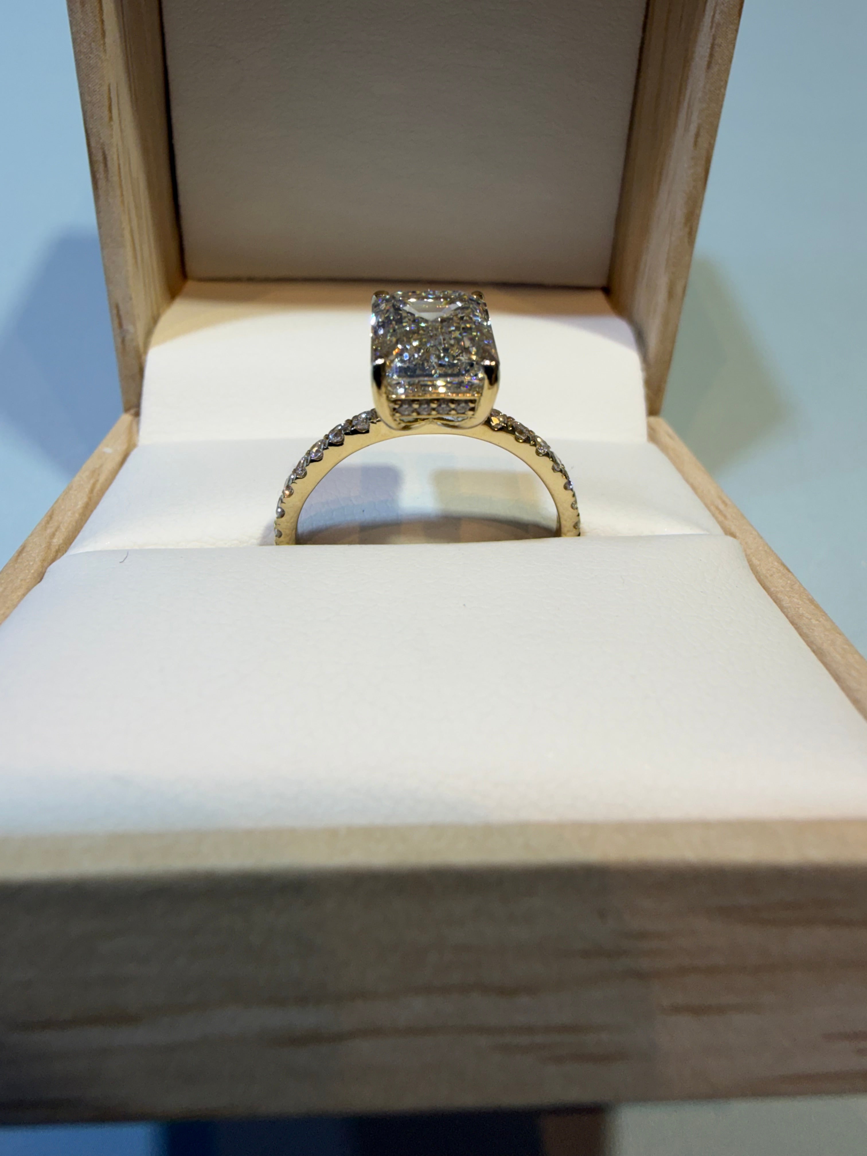 3 Carat Emerald shape lab Diamond engagement ring igi certified 14k yellow gold + hidden halo