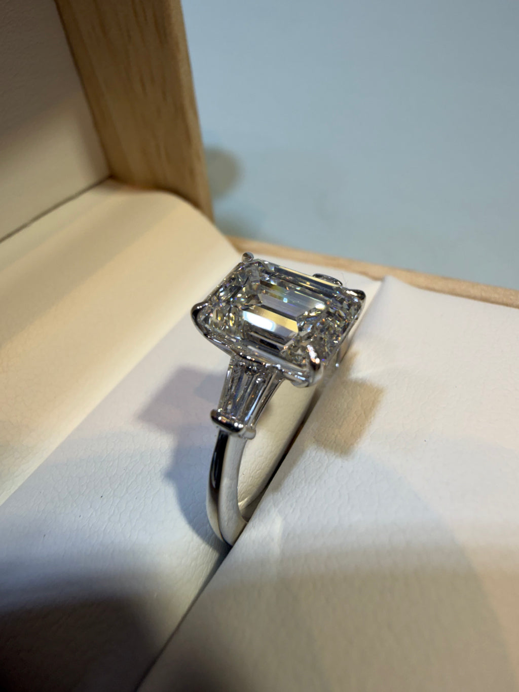 3.12 Carat Emerald shape lab Diamond Engagement Ring igi certified 14k White Gold