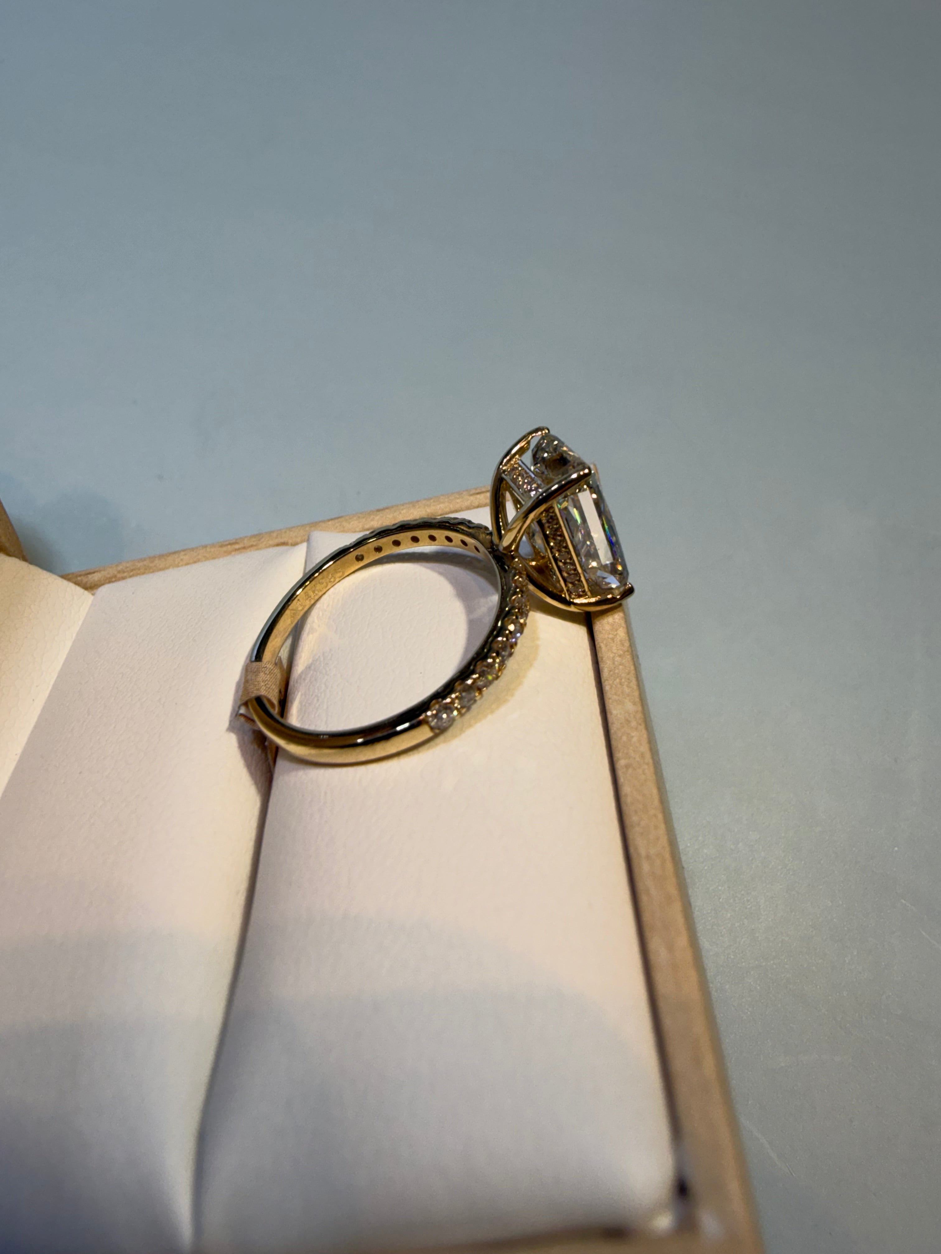 4.01 Carat Radiant Cut Lab-Grown Diamond Engagement Ring – 14K Yellow Gold | IGI Certified