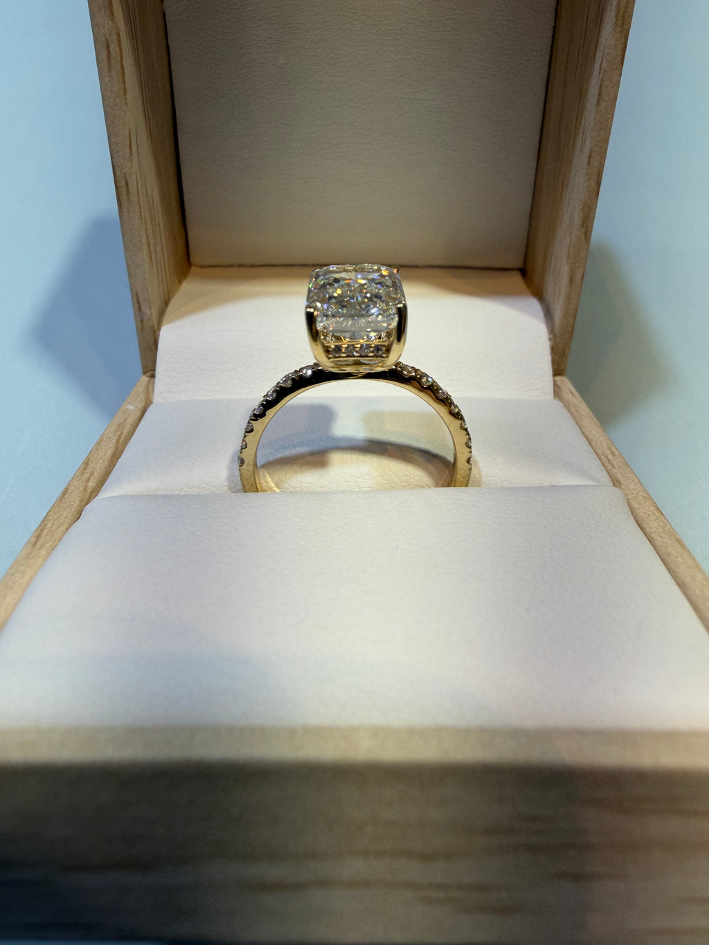 4.01 Carat Radiant Cut Lab-Grown Diamond Engagement Ring – 14K Yellow Gold | IGI Certified