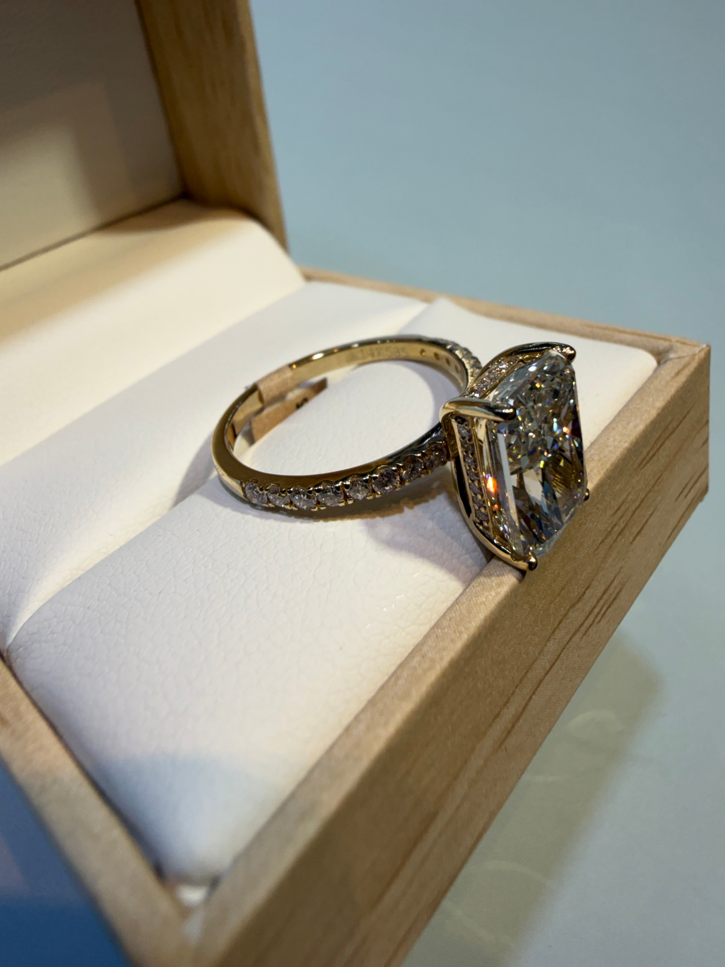 4.01 Carat Radiant Cut Lab-Grown Diamond Engagement Ring – 14K Yellow Gold | IGI Certified