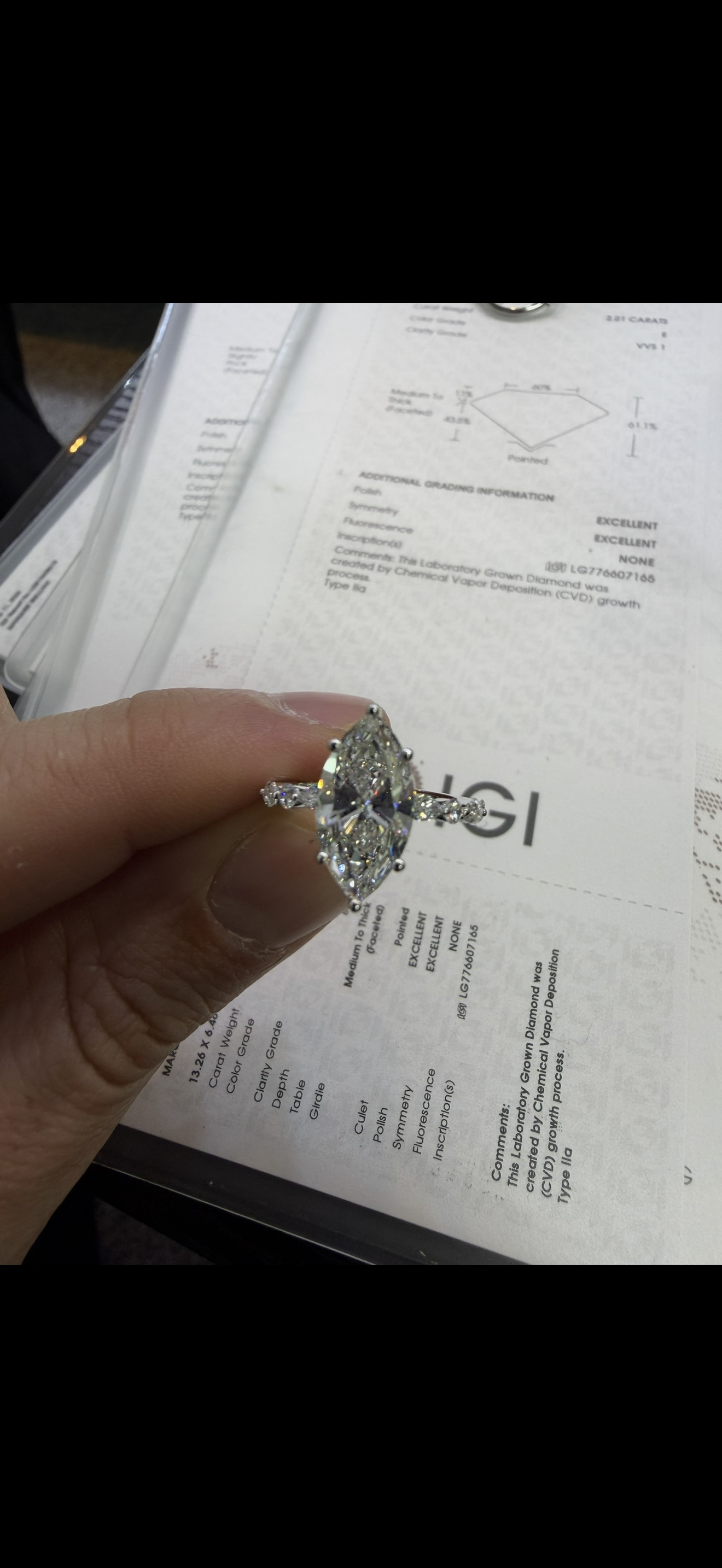 2ct Marquise lab Diamond engagement ring vvs2 color E