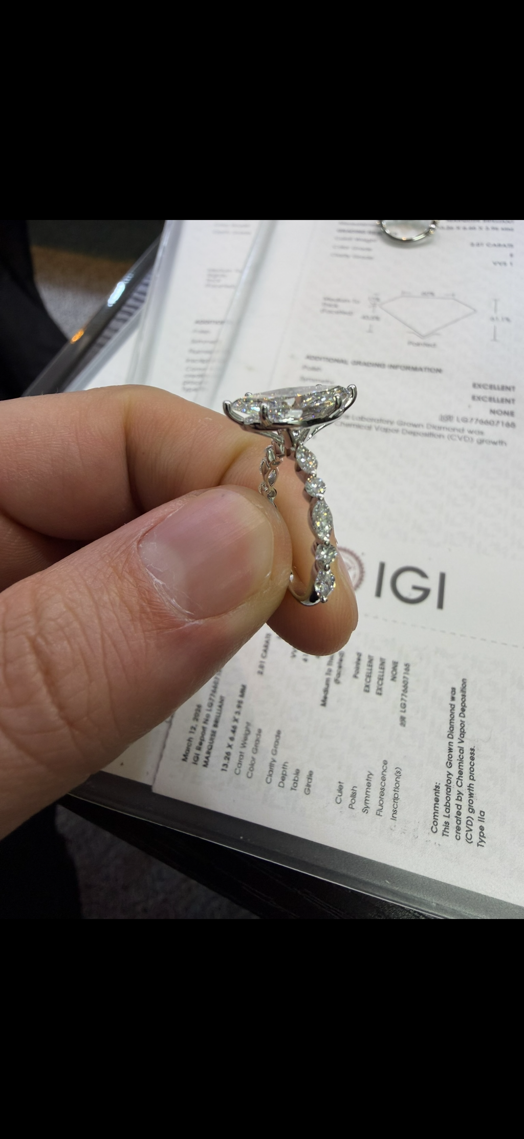 2ct Marquise lab Diamond engagement ring vvs2 color E
